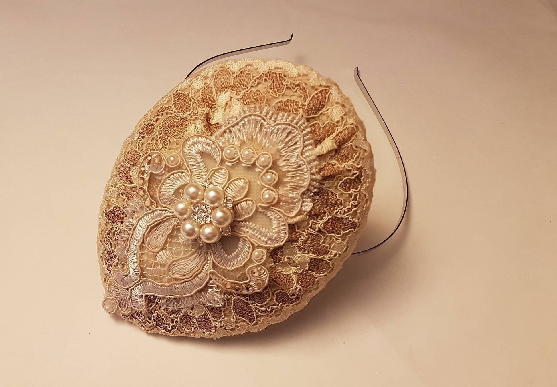 Champagne Nude brown fascinator Womens wedding hairpiece bridal Vintage tear drop hat Tan Nude Cocktail Hatinator Champagne hat fascinator