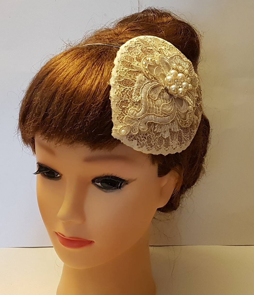 Champagne Nude brown fascinator Womens wedding hairpiece bridal Vintage tear drop hat Tan Nude Cocktail Hatinator Champagne hat fascinator