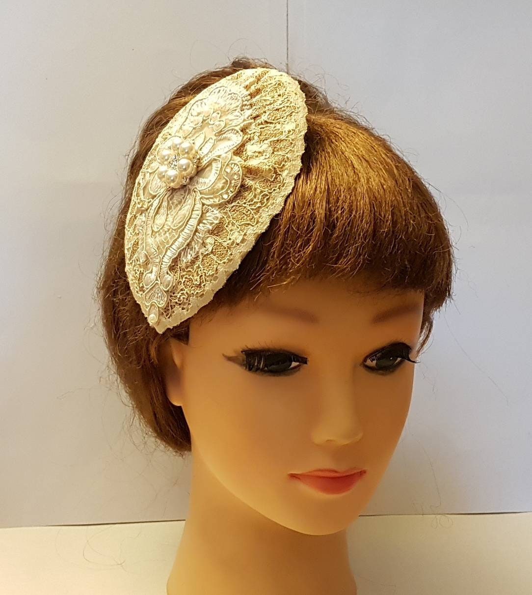 Champagne Nude brown fascinator Womens wedding hairpiece bridal Vintage tear drop hat Tan Nude Cocktail Hatinator Champagne hat fascinator