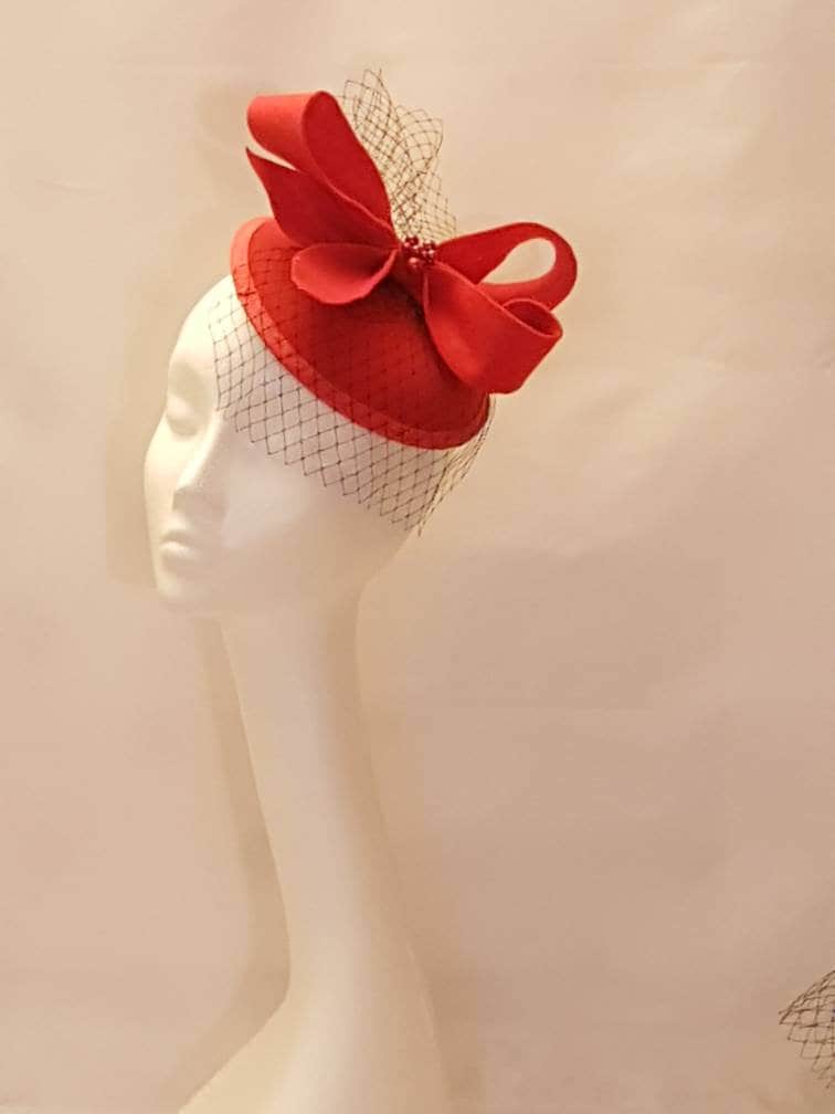 REd HAt Fascinator with Mini Birdcage veil