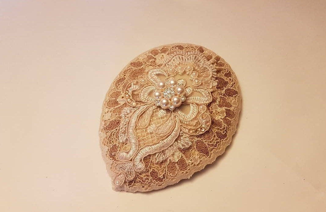 Champagne Nude brown fascinator Womens wedding hairpiece bridal Vintage tear drop hat Tan Nude Cocktail Hatinator Champagne hat fascinator