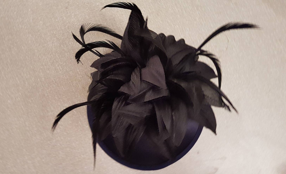 Black Fascinator Hat. Wedding,Ladies day hat,Royal Ascot hat, Wedding,Cocktail Women tea party, hat fascinator Race headpiece, Ascot outfit