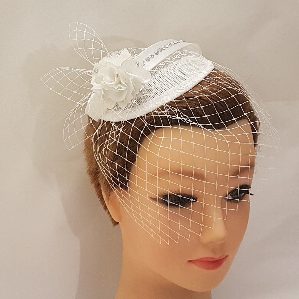 Birdcage veil hat fascinator Vintage 1940-50s Fascinator MINI Veil & Hat, White, Ivory Tear drop hat birdcage veil Floral Crystal Fascinator