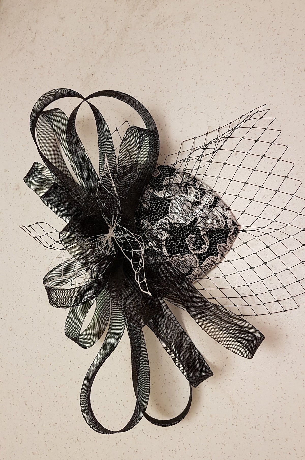 FASCINATOR Black & White mini birdcage veil Hat fascinator # fascinator Black , Fench net and Crin loops Hat fascinator, Hair accessory