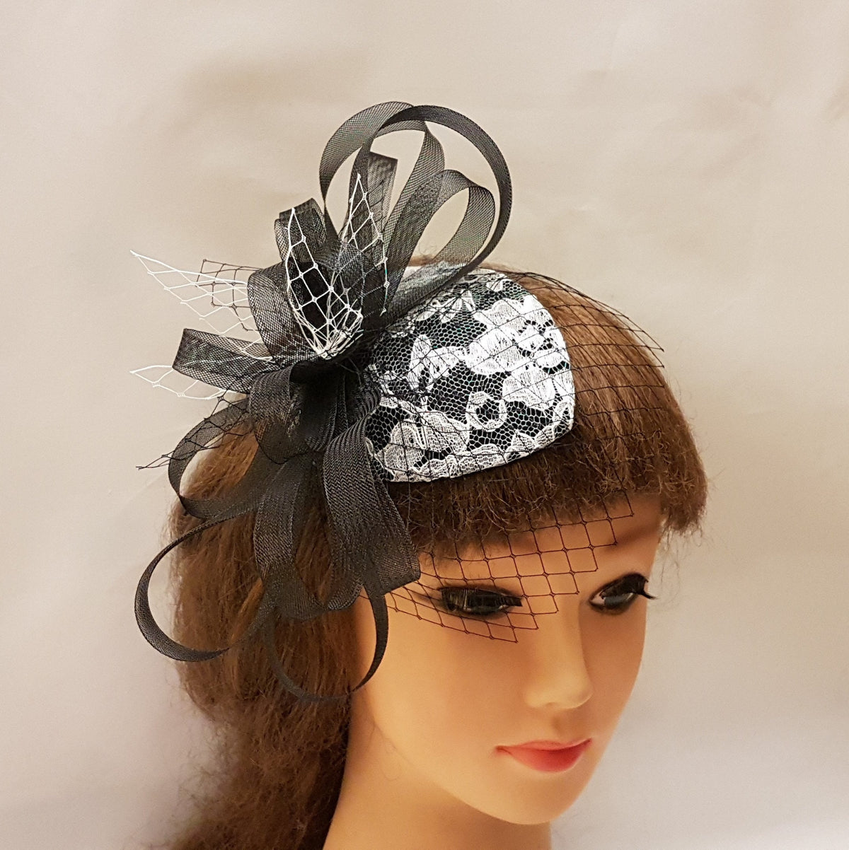 FASCINATOR Black & White mini birdcage veil Hat fascinator # fascinator Black , Fench net and Crin loops Hat fascinator, Hair accessory