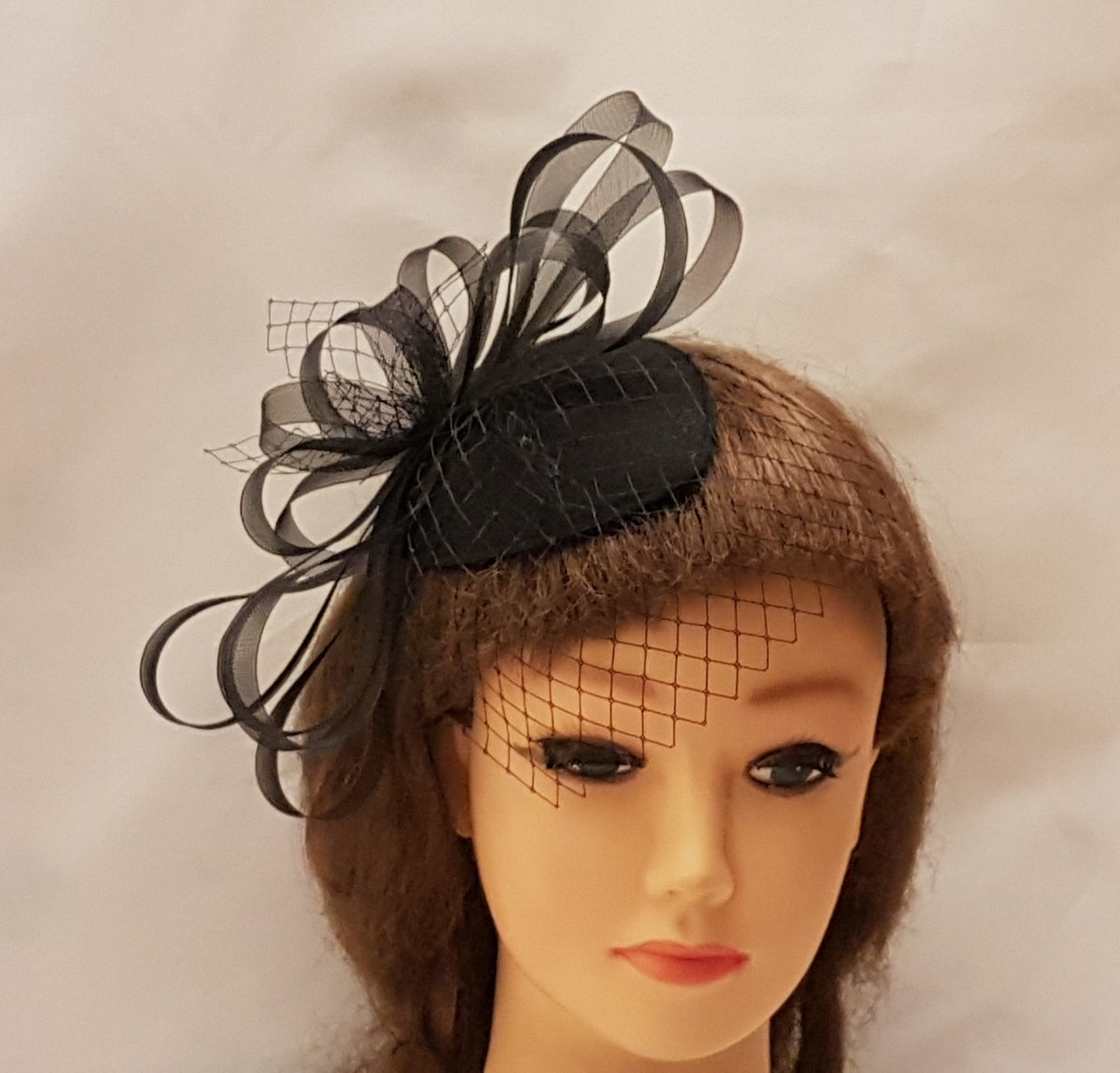 BLACK FASCINATOR with mini birdcage veil & Crinoline loops. Hat fascinator. Black Headpiece. Hair accessory, Races, Cocktail, Tea Party hat