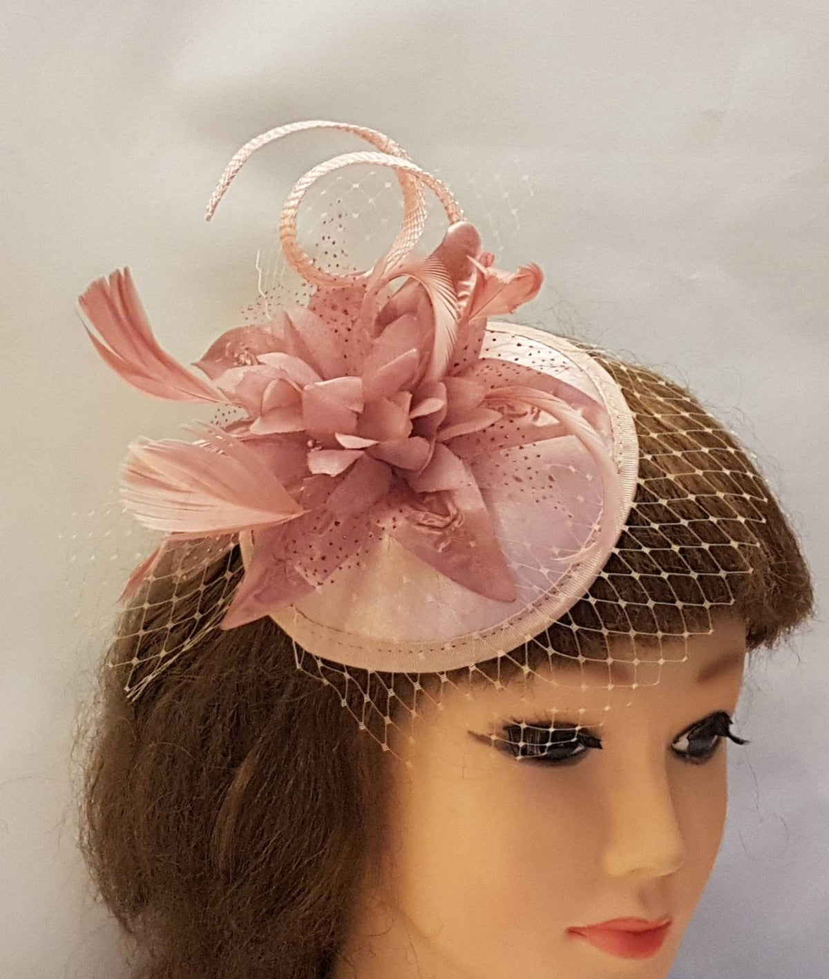PINK FASCINATOR, Shade of Blush Pink/ROSE Hat fascinator # Feather hat fascinator, Race,Cocktail,Ladies day,Ascot hat feather flower hat