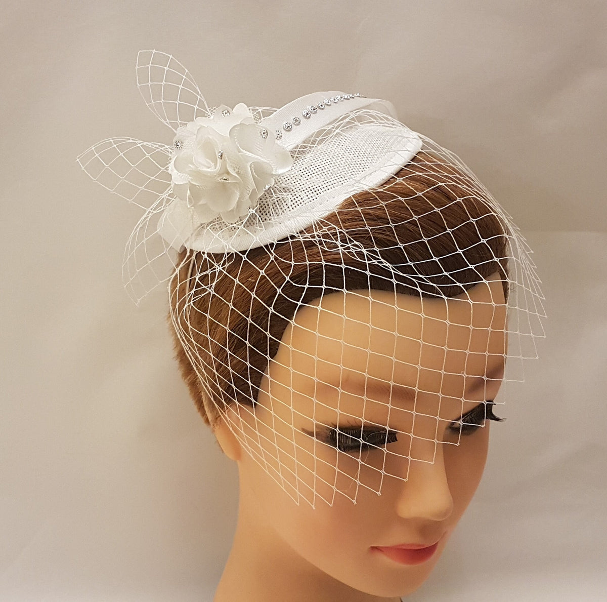 Birdcage veil hat fascinator Vintage 1940-50s Fascinator MINI Veil & Hat, White, Ivory Tear drop hat birdcage veil Floral Crystal Fascinator