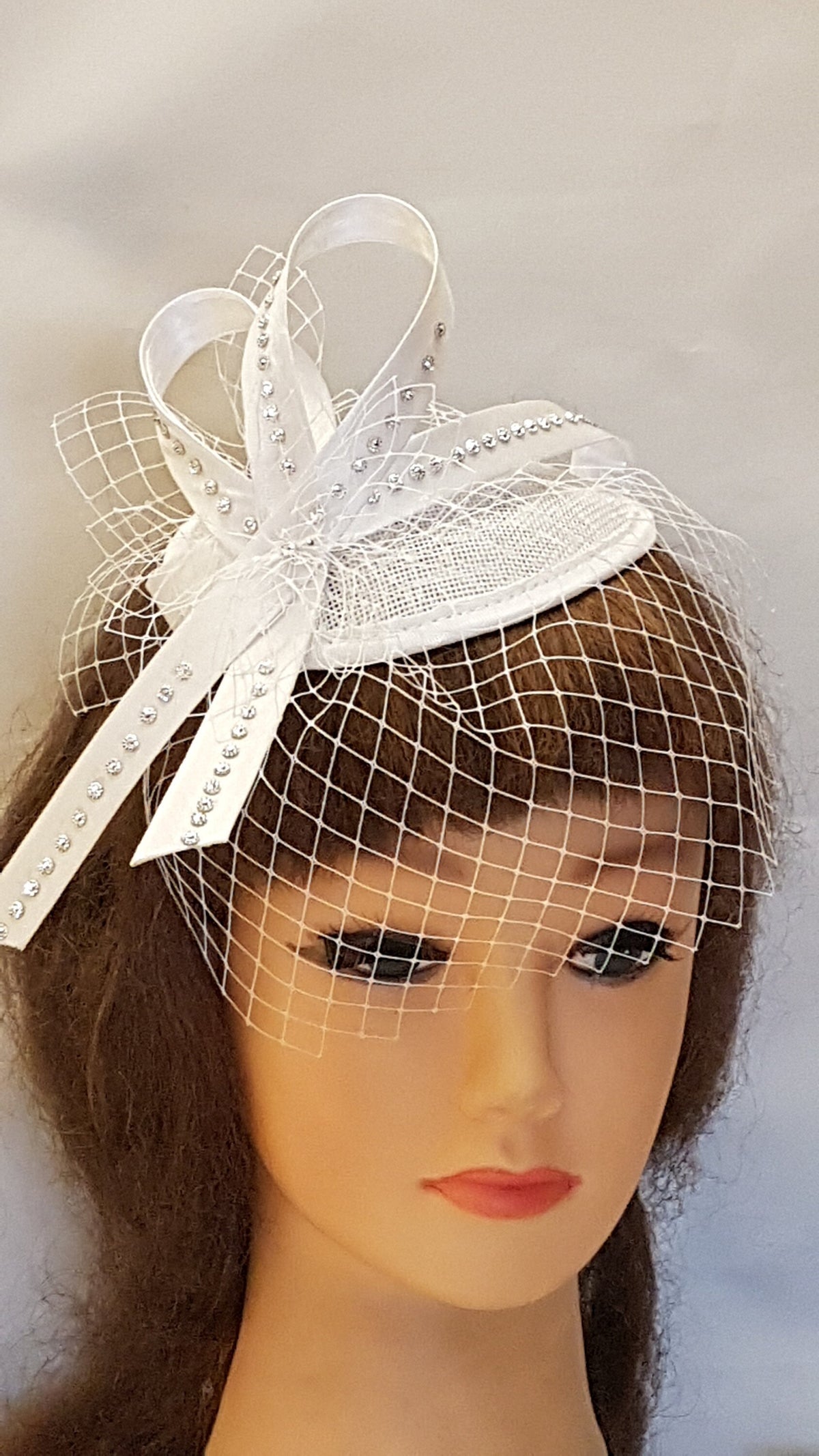 Birdcage veil Hat fascinator. 1940-50s Fascinator Bridal MINI Veil Hat with Crystal Teardrop hat Bridal White, Ivory Fascinator Headpiece