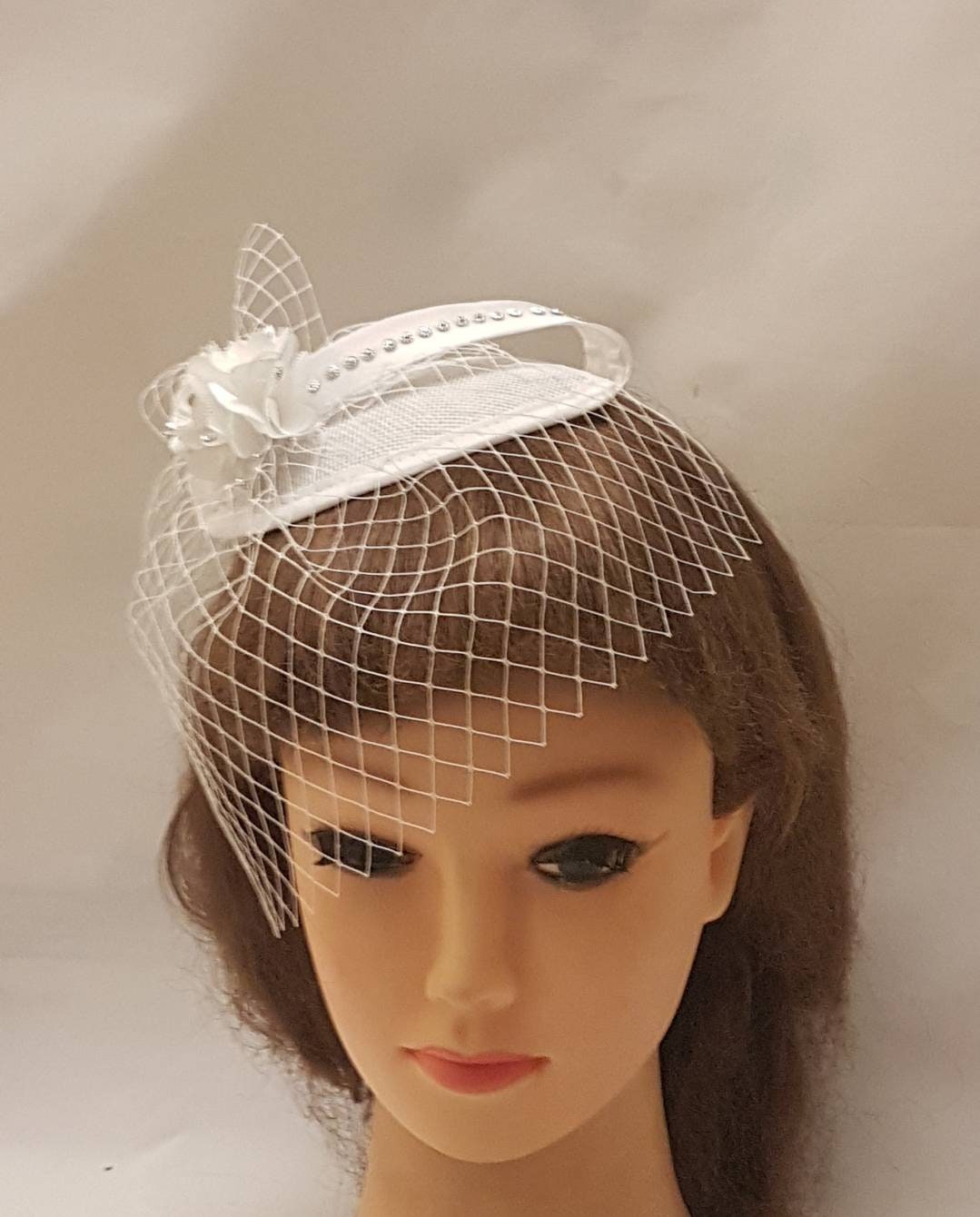Vintage Style Birdcage Veil Fascinator: Teardrop Mini Hat, Crystal Satin Loops