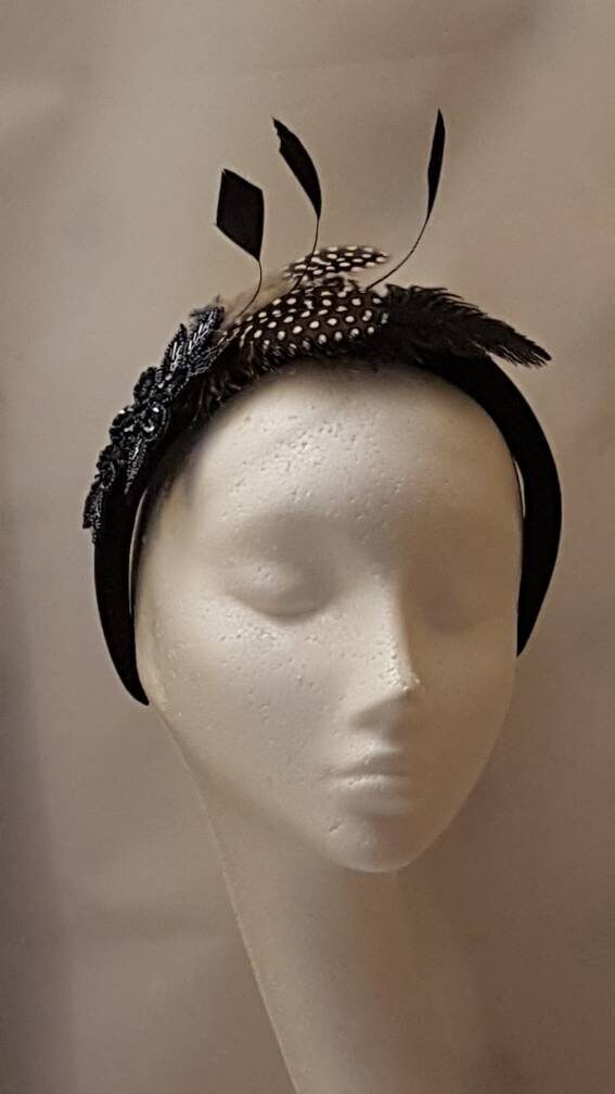 FASCINATOR #Black fascinator Thick Padded Headband Feather Fascinator Headpiece  Gatsby feather Headband Halo Headband. Feather aliceband