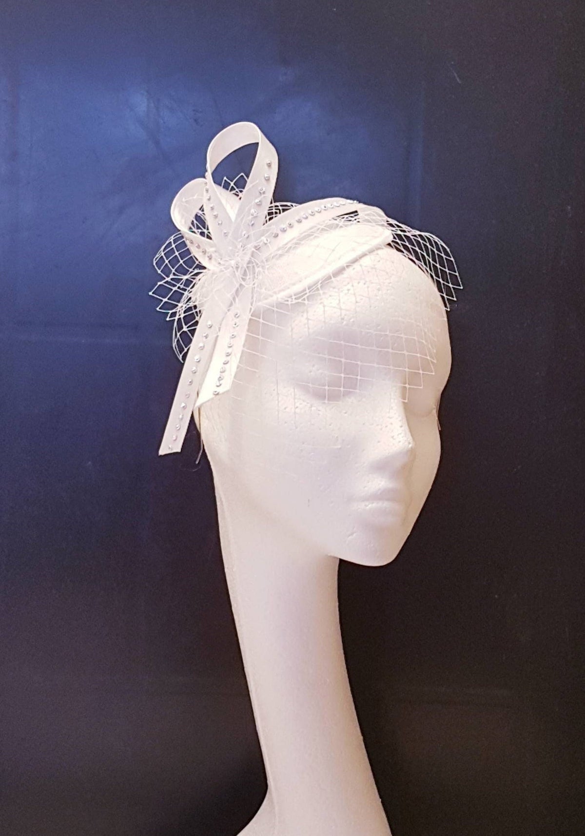 Birdcage veil Hat fascinator. 1940-50s Fascinator Bridal MINI Veil Hat with Crystal Teardrop hat Bridal White, Ivory Fascinator Headpiece