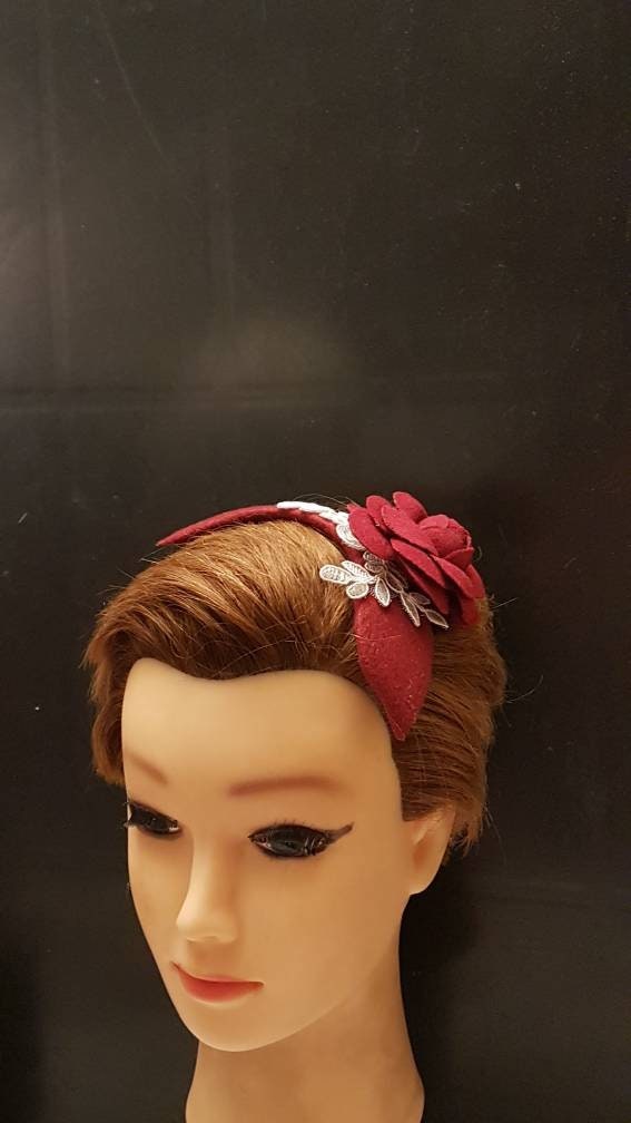 MAROON FASCINATOR HEADBAND. Modern Felt fascinator with Maroon Rose. Cocktail,Ladies day,Wedding Maroon rose flower Hairpiece.