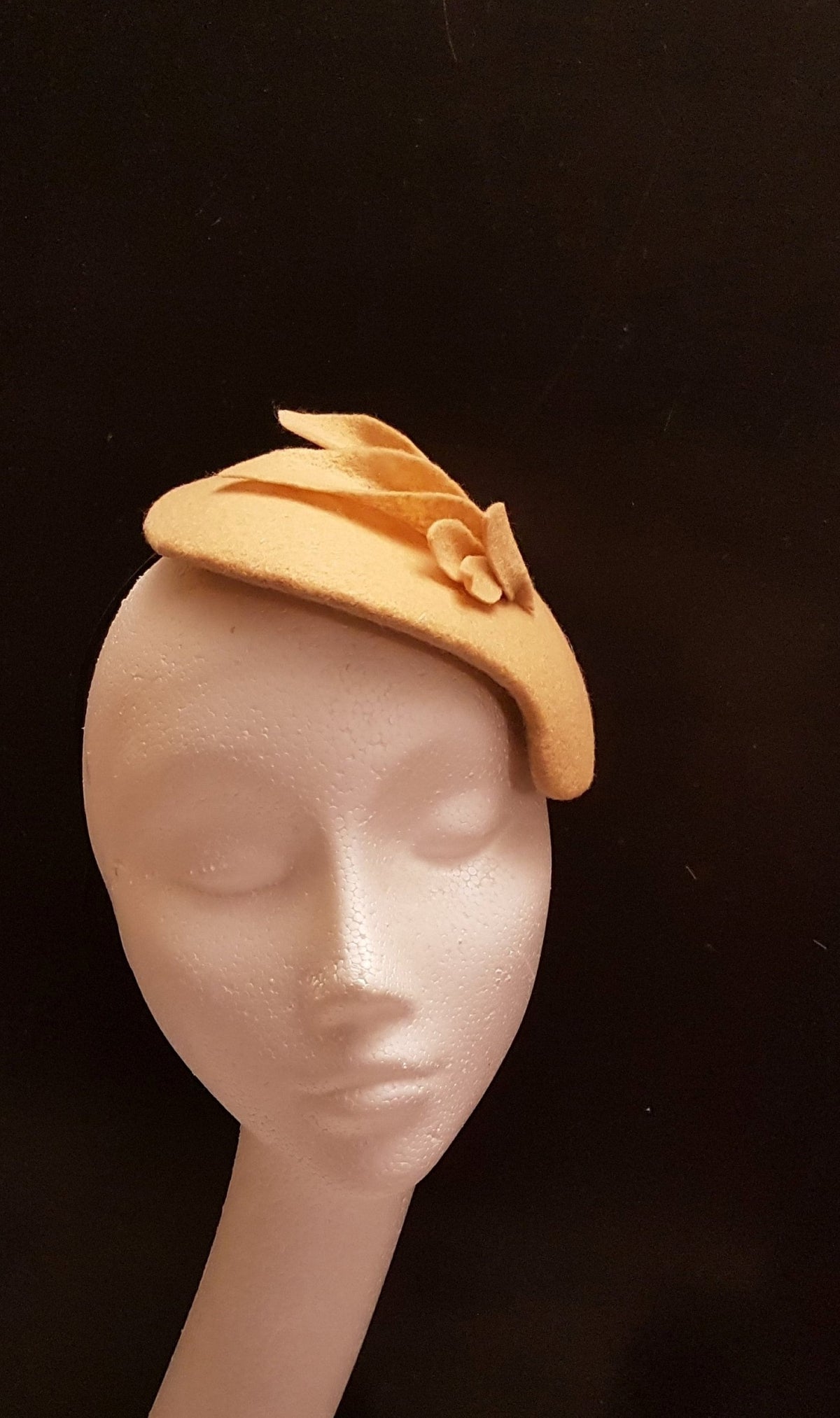 Fascinator Tan/Nude/Camel Felt fascinator # TAN FELT HAT fascinator Hat fascinator,Wedding,Ascot,Cocktail,Church hat fascinator