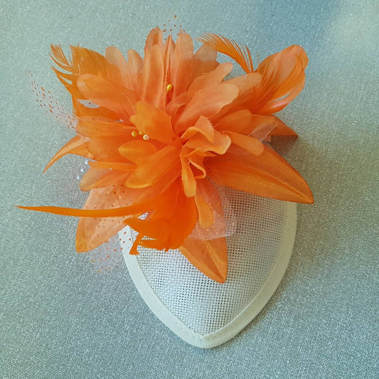 Vintage 40s 50s Hat White Teardrop Hat wirh Orange Feather fascinator . Orange flower Teardrop hat fascinator