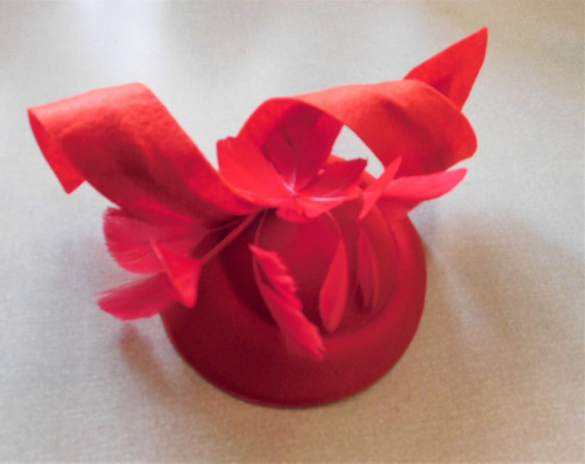 Hat Fascinator Red pillbox hat fascinator with feathers #Ascot hat Wedding hat Church hat,Cocktail hat fascinator Red hat,Fascinator