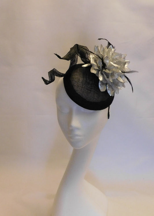 Black and Silver hat Flower Hat Fascinator, #BLACK Wedding Church Hat,Fascinator Hat,Goodwood Cocktail Ascot Prom Feather Hat Fascinator