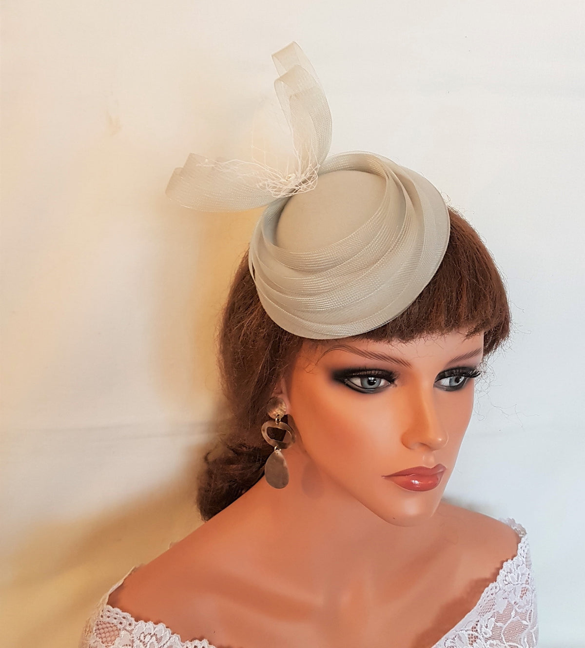 Silver Grey Fascinator Hat, Felt Pillbox, Crinoline Bow, Wedding Ascot Derby