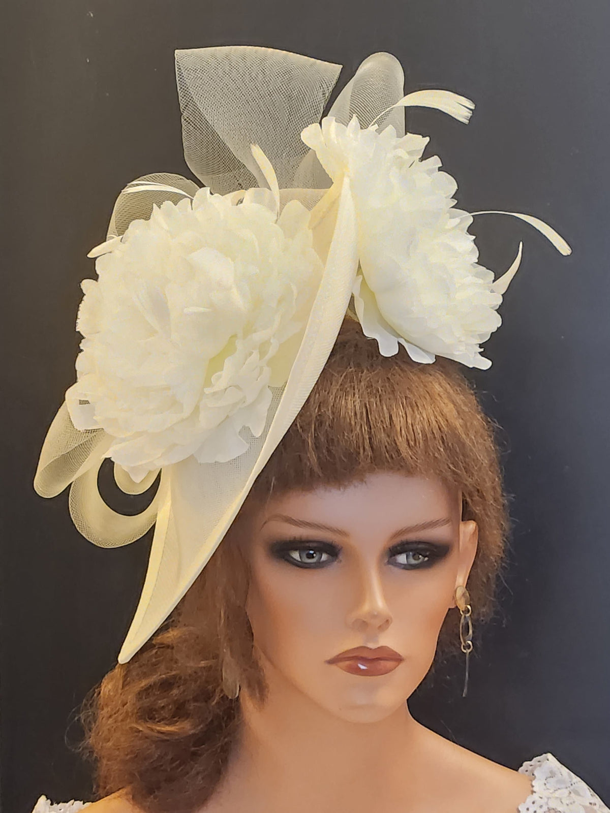 Ivory Teardrop Wedding Hat | Floral Fascinator | Derby & Ascot Race Day Hatinator | Headpiece