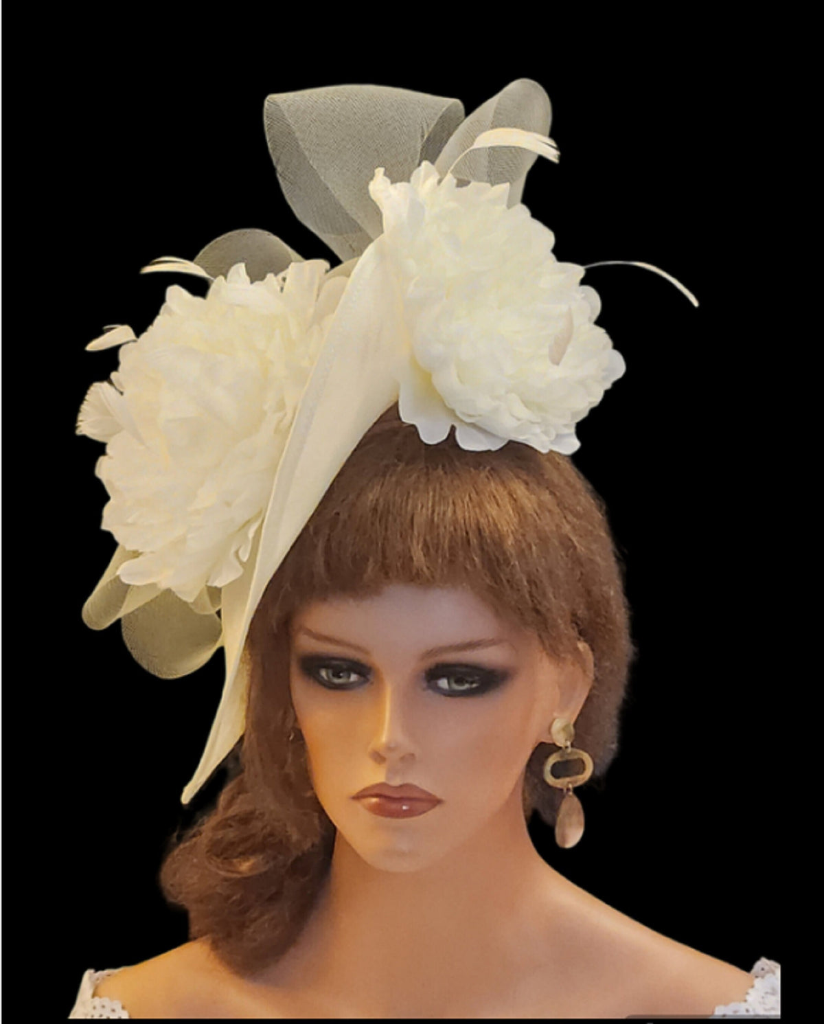 Ivory Teardrop Wedding Hat | Floral Fascinator | Derby & Ascot Race Day Hatinator | Headpiece
