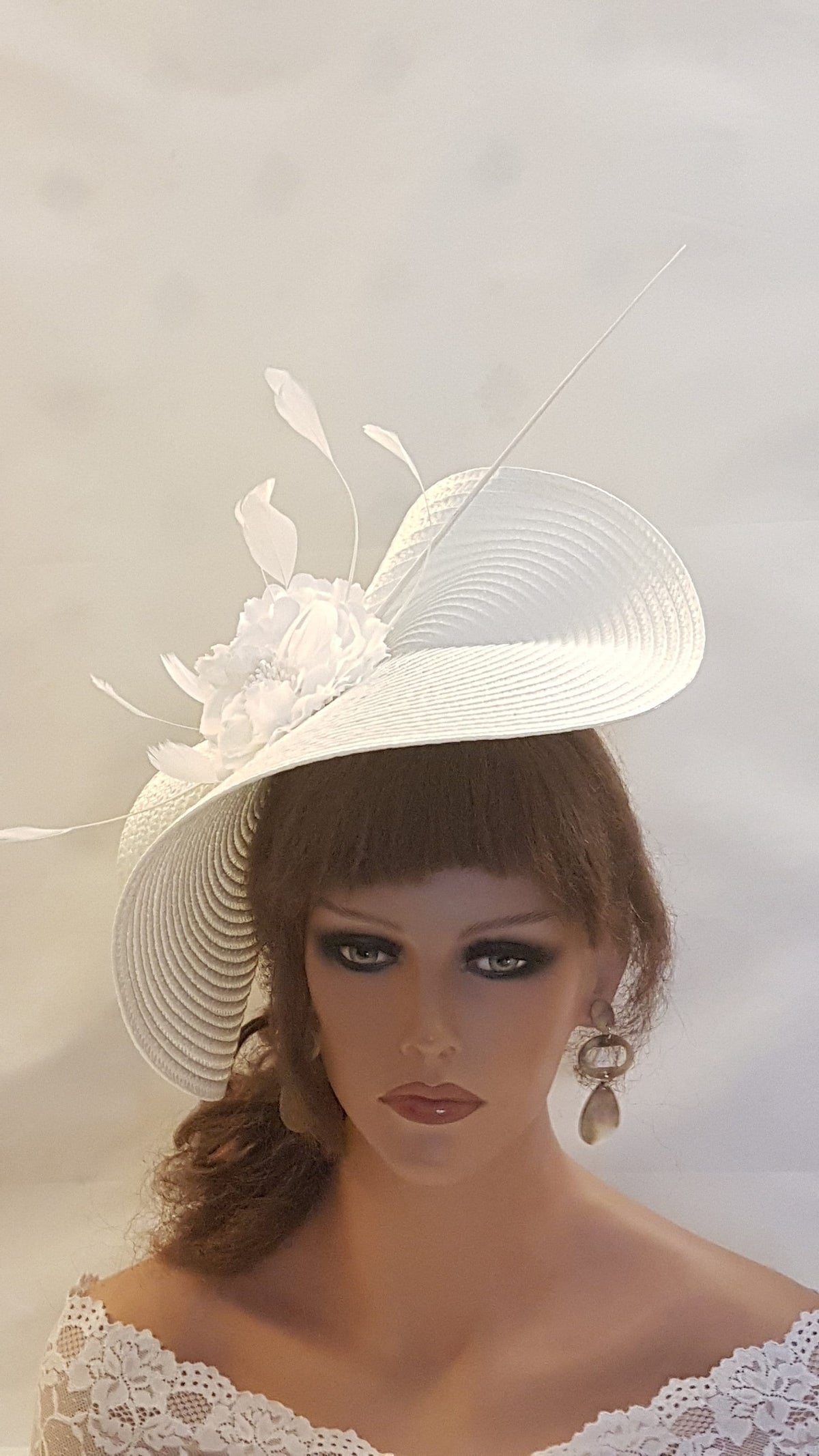White Floral feather fascinator for wedding, Ascot, Cocktail party