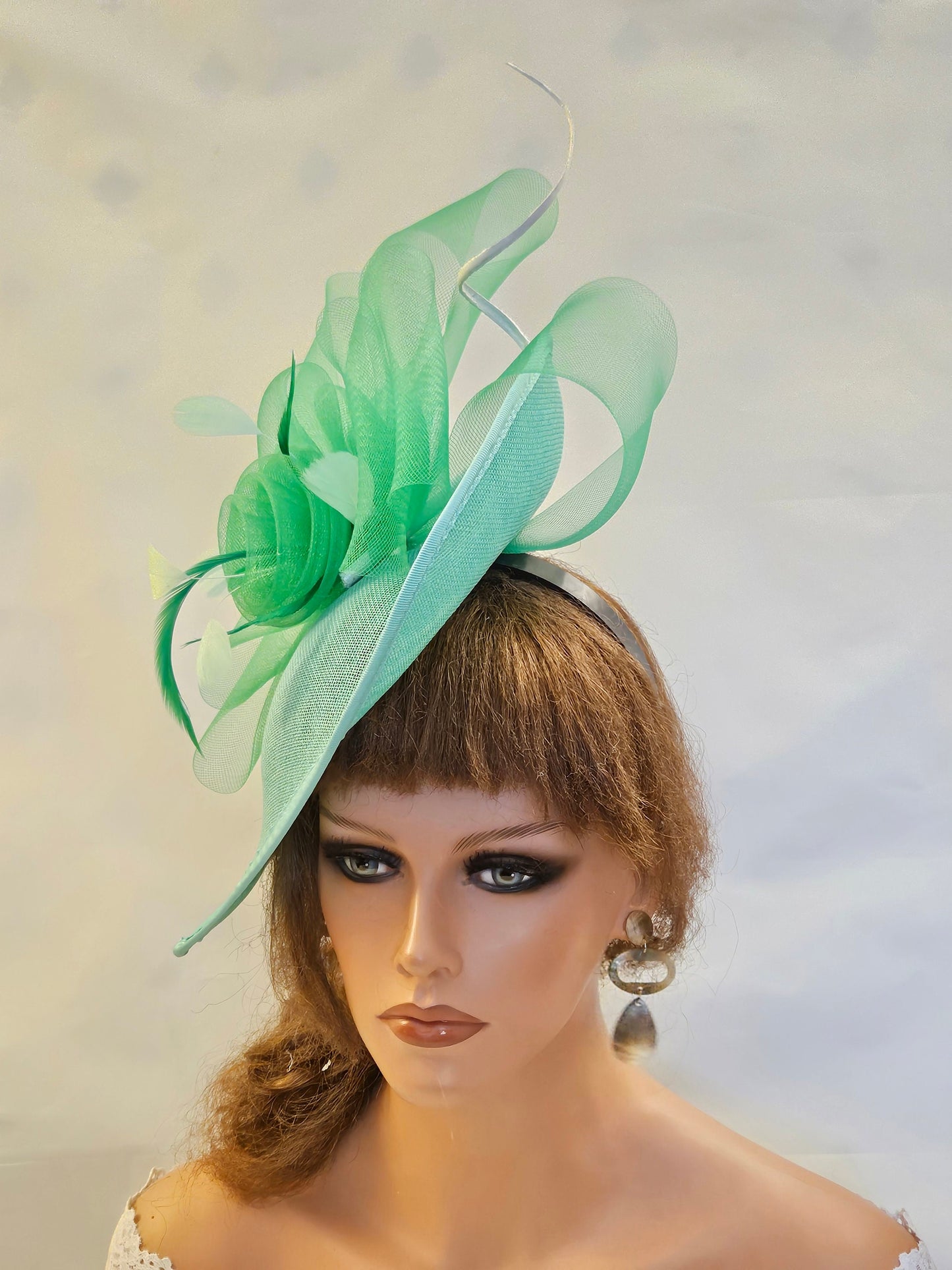 GREEN Mother of the bride hat FASCINATOR. Large Teardrop hatinator Feather Floral, Church,Kentucky Derby Royal Ascot ,Race,Wedding Party hat-EleganceFascinator