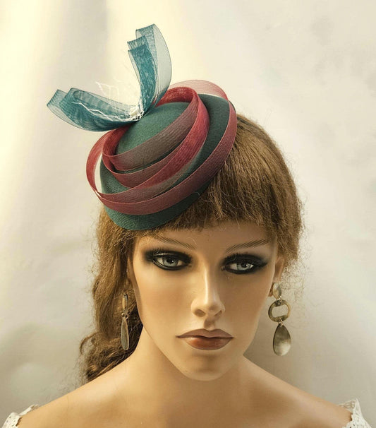 GREEN & MAROON  fascinator Hat Green Felt like pillbox Hat Fascinato hatinator, Race Cocktail, Ascot, Cocktail Hat Wedding headpiece '