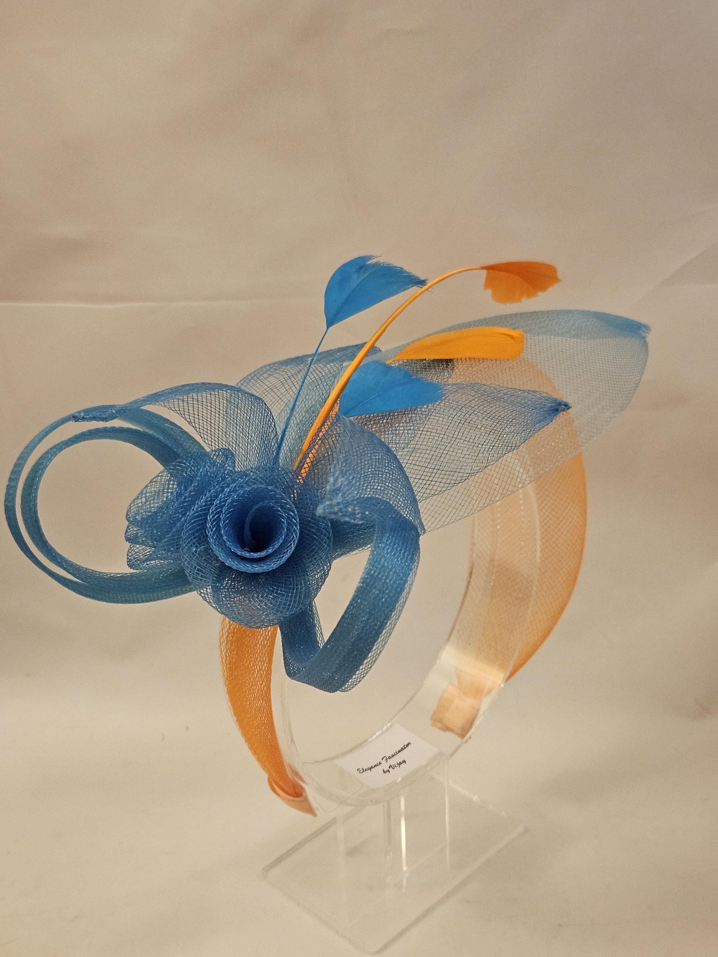 Bandeau bleu et orange pour mariage, courses, Tea Party et occasions spéciales. Coiffe pour invité de mariage, pour mère de la mariée. Bandeau moderne