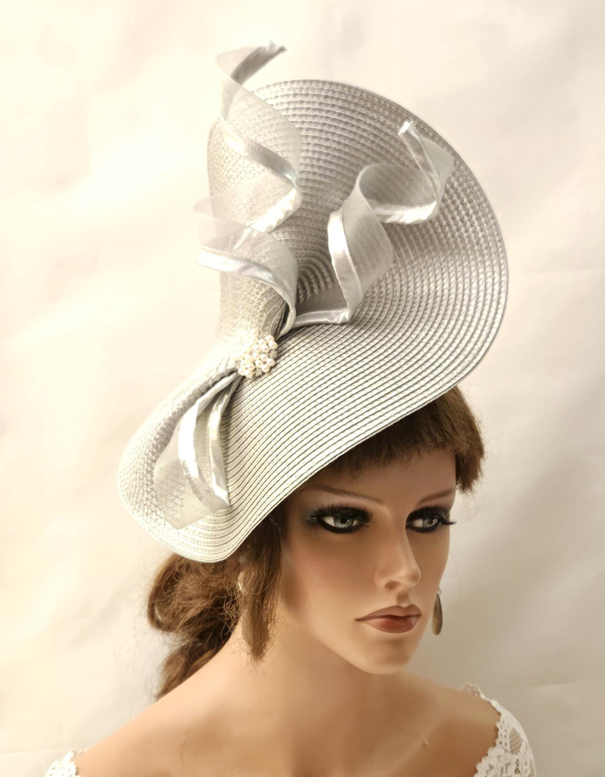 Silver grey Wedding fascinator UK. Mother of the bride headpiece. Race, Parties hat-EleganceFascinator