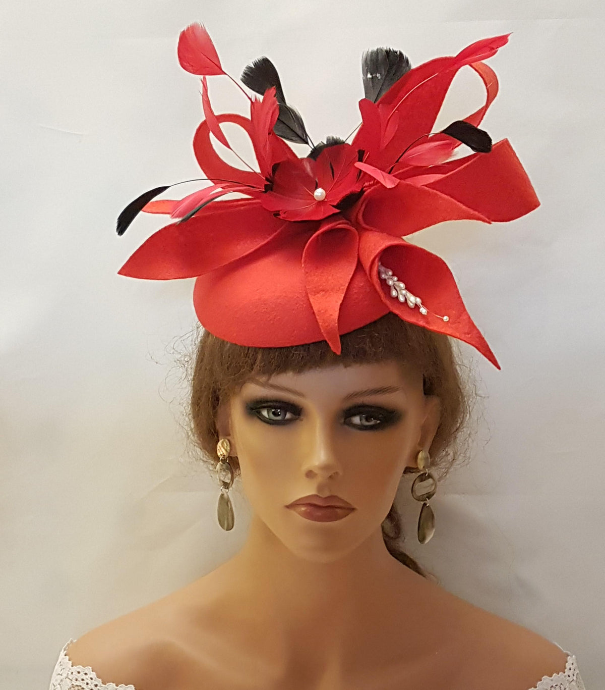 Red HAT FASCINATOR Felt Hat Feather Fascinator Wedding,Cocktail,Church,special occasion ,Kentucy derby Ascot Felt hat fascinator
