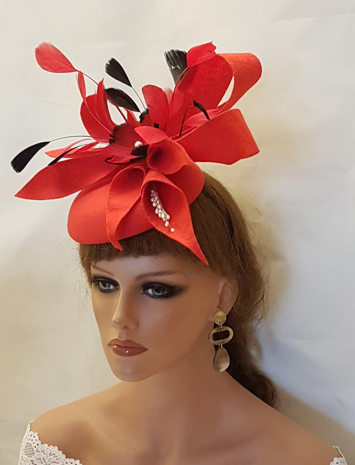 Red HAT FASCINATOR Felt Hat Feather Fascinator Wedding,Cocktail,Church,special occasion ,Kentucy derby Ascot Felt hat fascinator