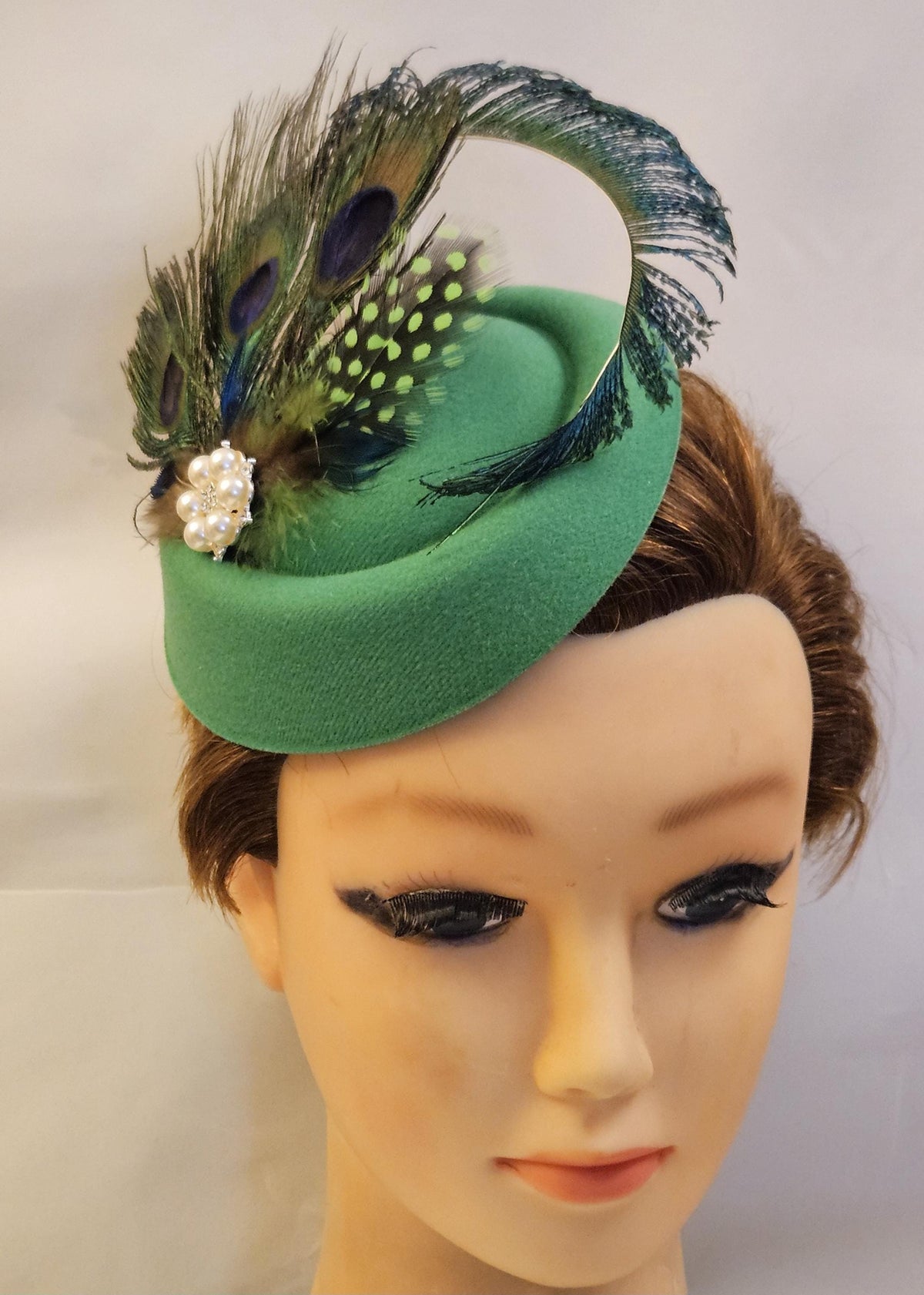 Green pillbox hat fascinator