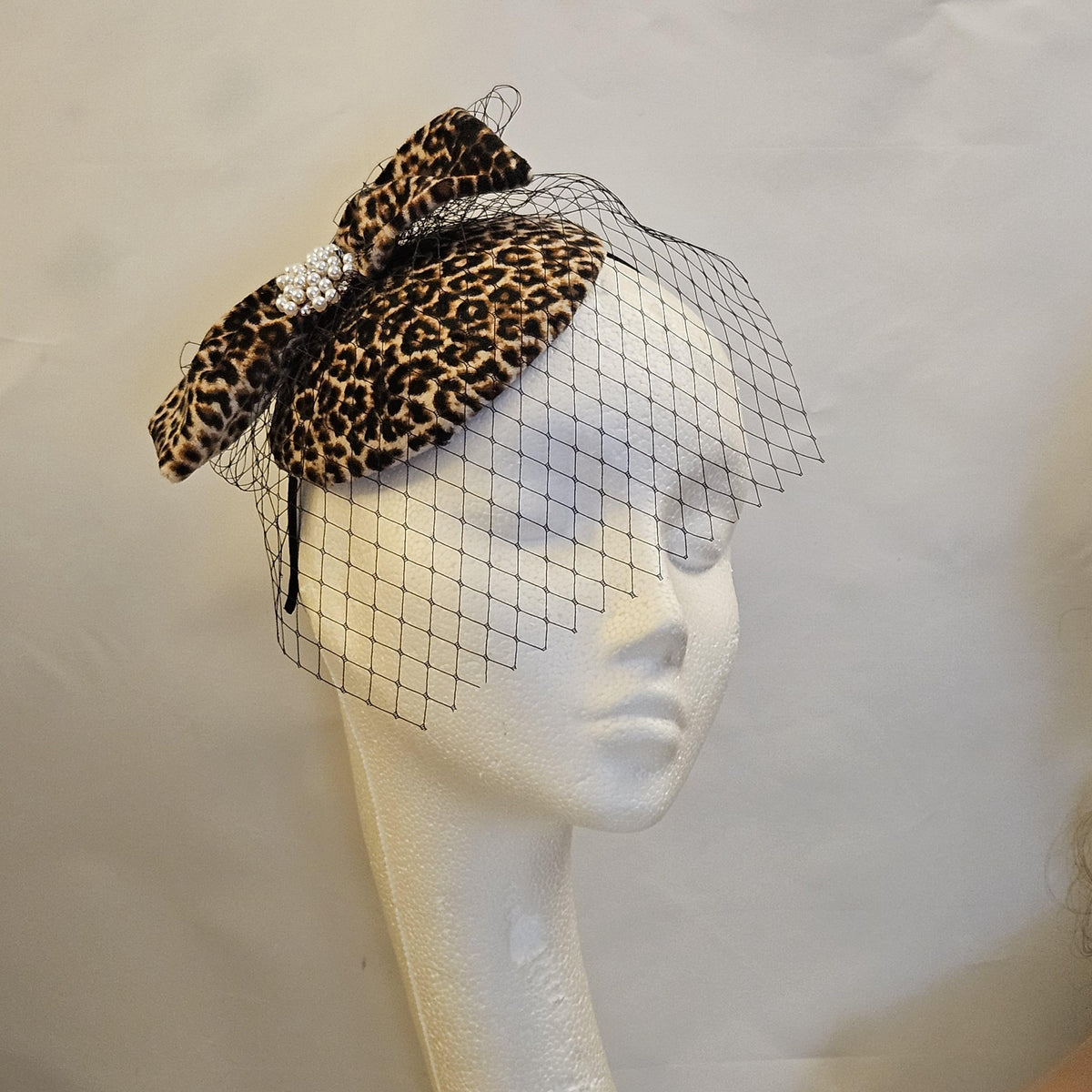 Lady Womens Dress Fascinator Velvet Hat Vintage 40s 50s Hat. Animal print Brown Hat fascinator birdcage veil Party Wedding ASCOT GOODWOOD