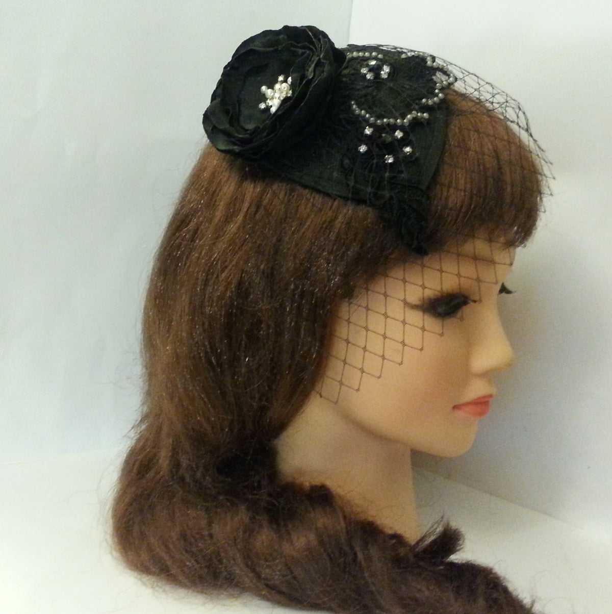 Black Floral Fascinator Vintage Cocktail Party Headpiece 1940s-50s Fascinator with mini Veil, Teardrop hat