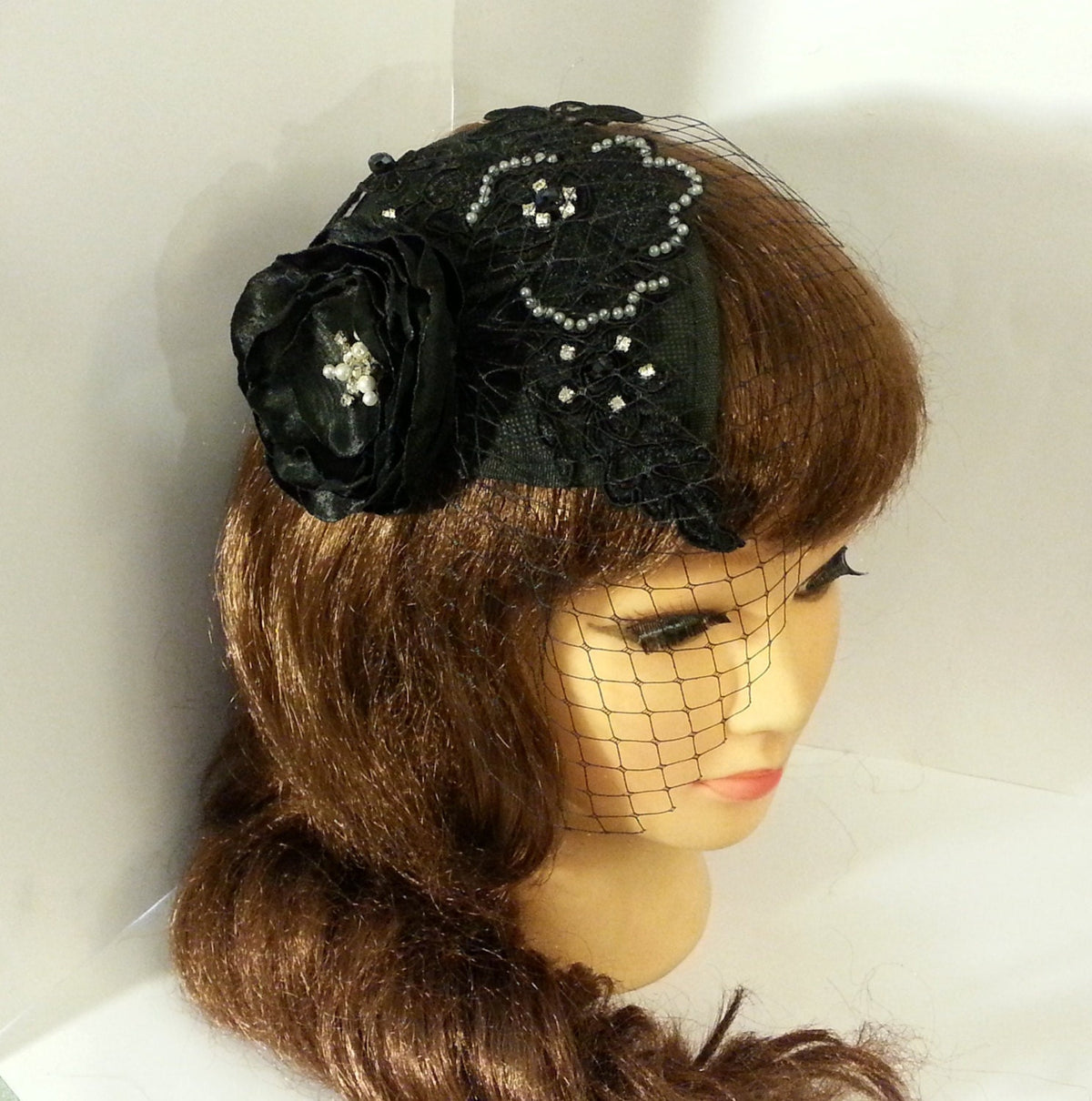 Black Floral Fascinator Vintage Cocktail Party Headpiece 1940s-50s Fascinator with mini Veil, Teardrop hat