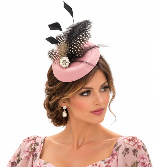 PINK Pill box HAT FASCINATOR 40s50s Pink Headpiece with Feathers. Hat fascinator for Ascot,Race Cocktail Ladies party Wedding
