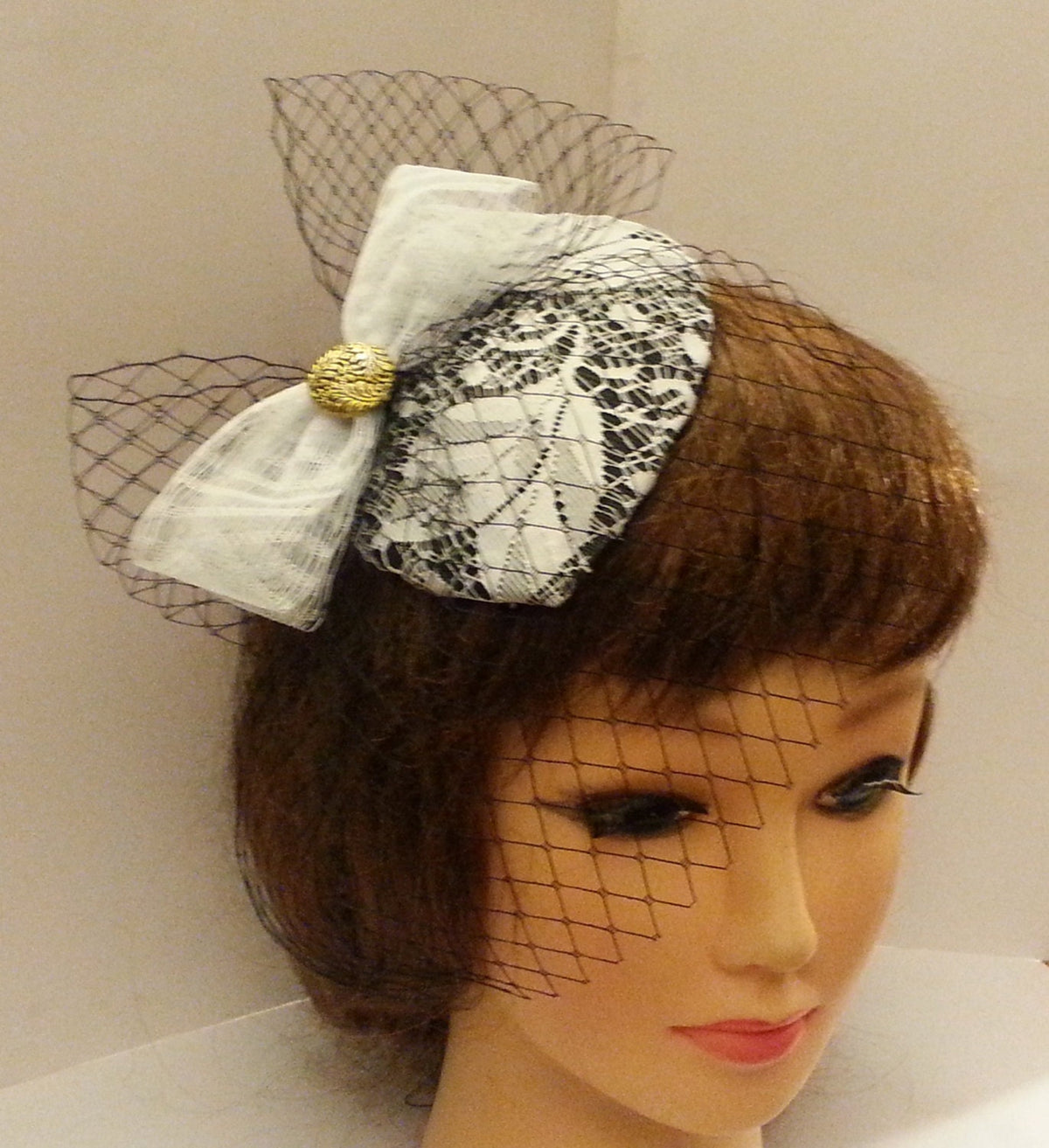 Birdcage Veil Hat FASCINATOR Vintage Black & White Teardrop hat Fascinator mini Veil. Antique gold centre embellishment Fascinator clip