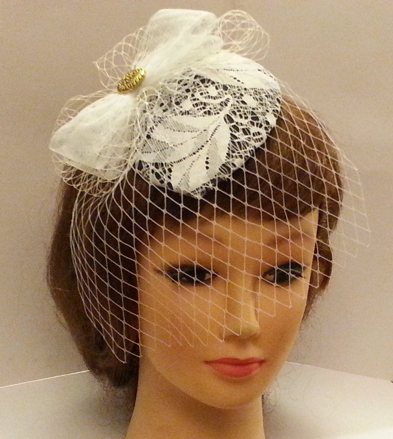Birdcage Veil Hat FASCINATOR Vintage Black & White Teardrop hat Fascinator mini Veil. Antique gold centre embellishment Fascinator clip