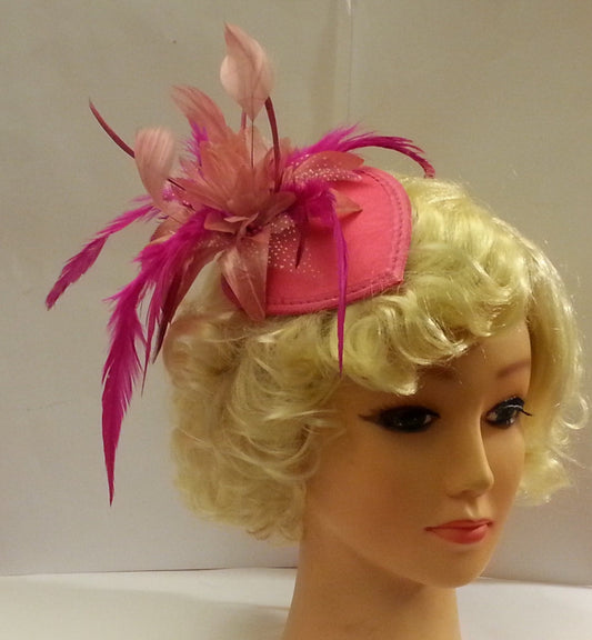 Stylish Hot Pink Fascinator with Feather Details, Vintage 1940s-50s Inspired wedding Hair accessories Teardrop hat ladies ascot fascinator