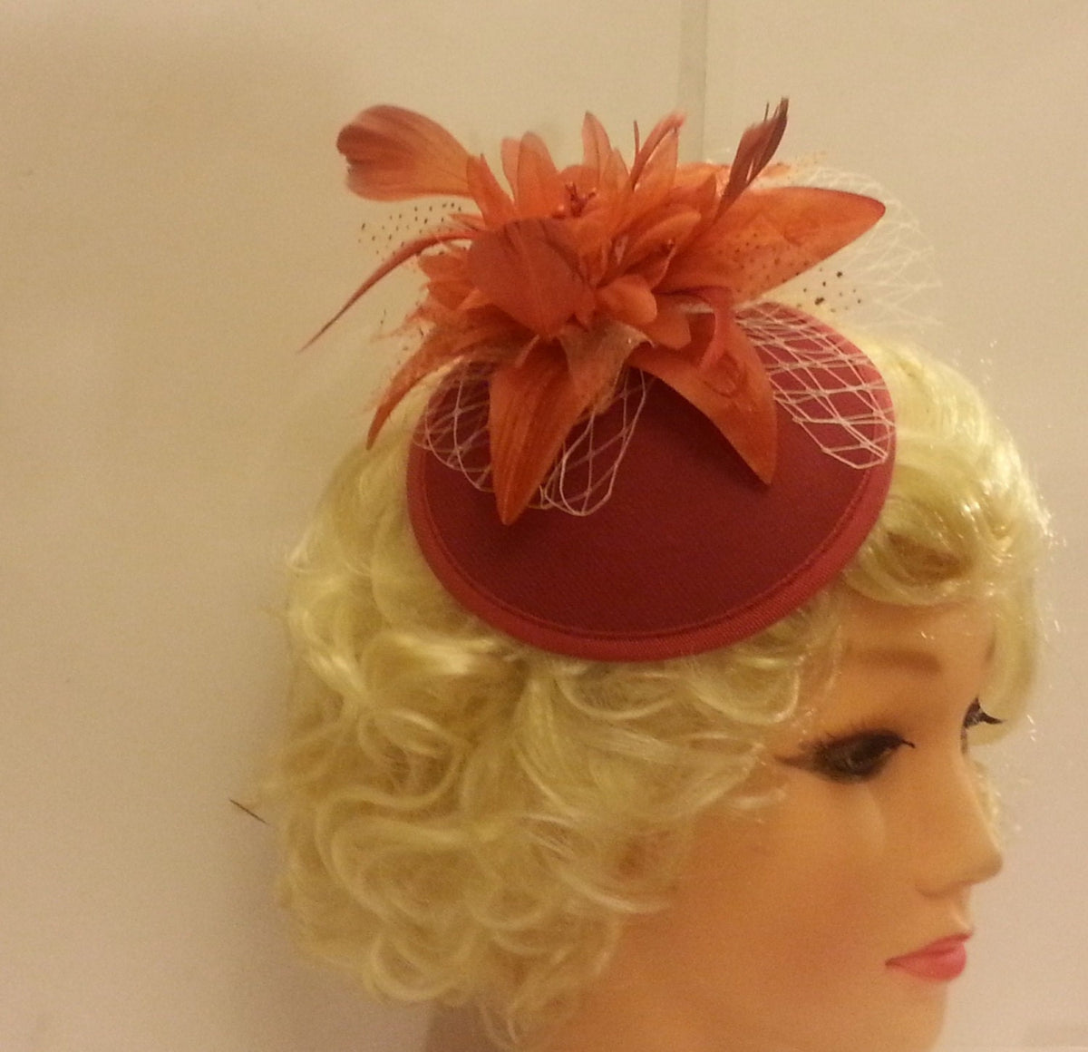Hat, Vintage 40s 50s Hat, Terracotta /Rusty Hat, Feather fascinator, Race Cocktail hat, Ascot Hat, Cocktail hat Rusty/Terracotta fascinator
